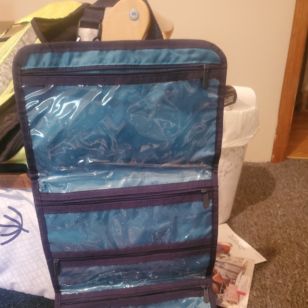 31 Fold Up Family Organizer in Falling Feathers